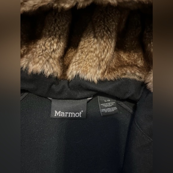 Marmot Black Ski Jacket with Tan Hood - Picture 5 of 8